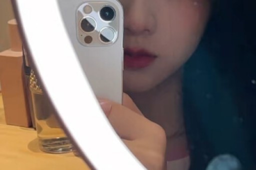 网红小马云成年即曝恋情绯闻女友直播间否认剧本炒作