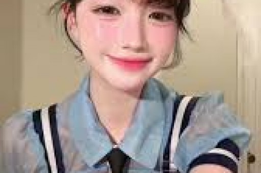 知名网红表妹李 KK破产！未婚生女后掉粉上百万转行去卖小吃